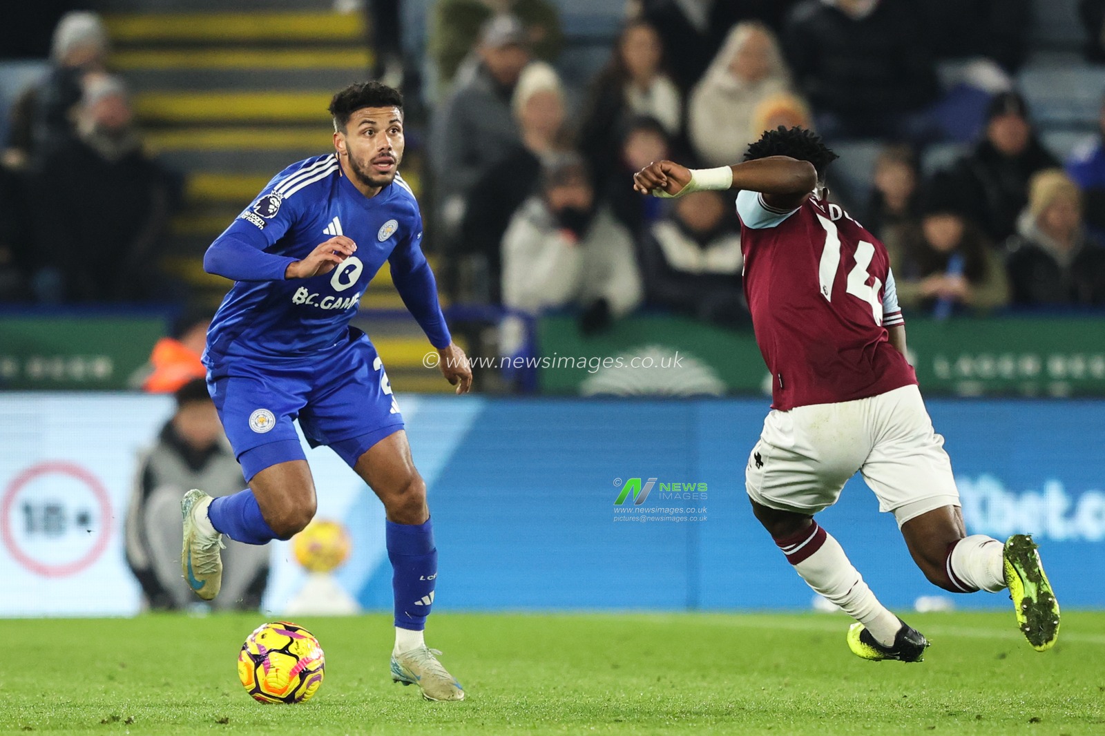 James Justin of Leicester City in action during the Premier League match Leicester City vs West Ham United at King Power Stadium, Leicester, United Kingdom, 3rd December 2024

(Photo by Alfie Cosgrove/News Images)