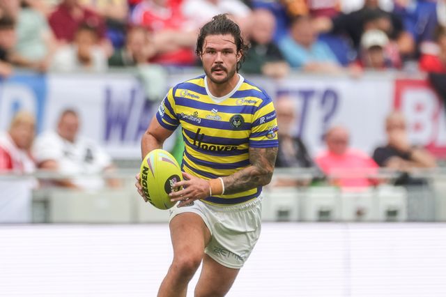 James Bentley of Warrington Wolves breaks with the ball during the Betfred Super League Magic Weekend match Leigh Leopards vs Warrington Wolves at Hill Dickinson Stadium, Liverpool, United Kingdom on 04 July 2026

(Photo by Mark Cosgrove/News Images)