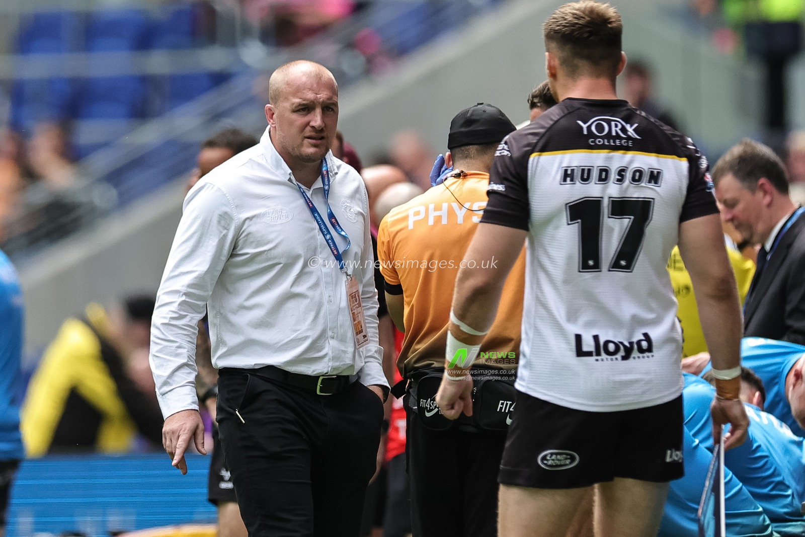 Mark Apllegarth head coach of York Knights speaks with Kieran Hudson of York Knights during the Betfred Super League Magic Weekend match Huddersfield Giants vs York Knights at Hill Dickinson Stadium, Liverpool, United Kingdom on 04 July 2026

(Photo by Mark Cosgrove/News Images)