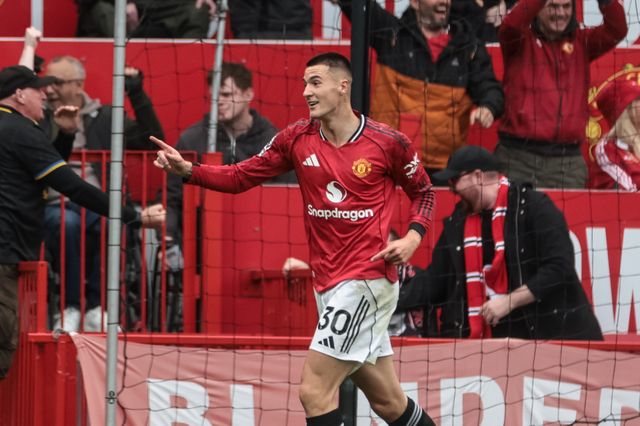 Benjamin Sesko of Manchester United celebrates his goal to make it 2-0 during the Premier League match Manchester United vs Liverpool at Old Trafford, Manchester, United Kingdom on 03 May 2026

(Photo by Mark Cosgrove/News Images)