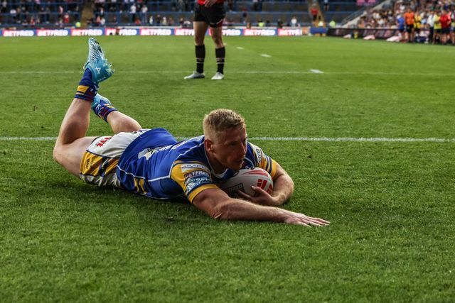 Lachlan Miller of Leeds Rhinos goes over for a try during the Betfred Super League round 19 match Leeds Rhinos vs Salford Red Devils at Headingley Stadium, Leeds, United Kingdom, 18th July 2025

(Photo by Alfie Cosgrove/News Images)