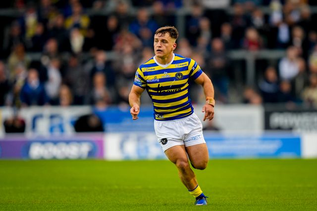 Leon Hayes of Warrington runs during the Betfred Super League round 14 match St Helens vs Warrington Wolves at The BrewDog Stadium, St Helens, United Kingdom on 11 June 2026

(Photo by Maynard Manyowa/News Images)