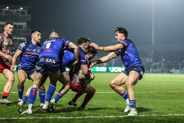 Gareth O'Brien of Leigh Leopards goes over for a try during the Betfred Super League round 5 match Wakefield Trinity vs Leigh Leopards at DIY Kitchens Stadium, Wakefield, United Kingdom on 20 March 2026

(Photo by Alfie Cosgrove/News Images)
