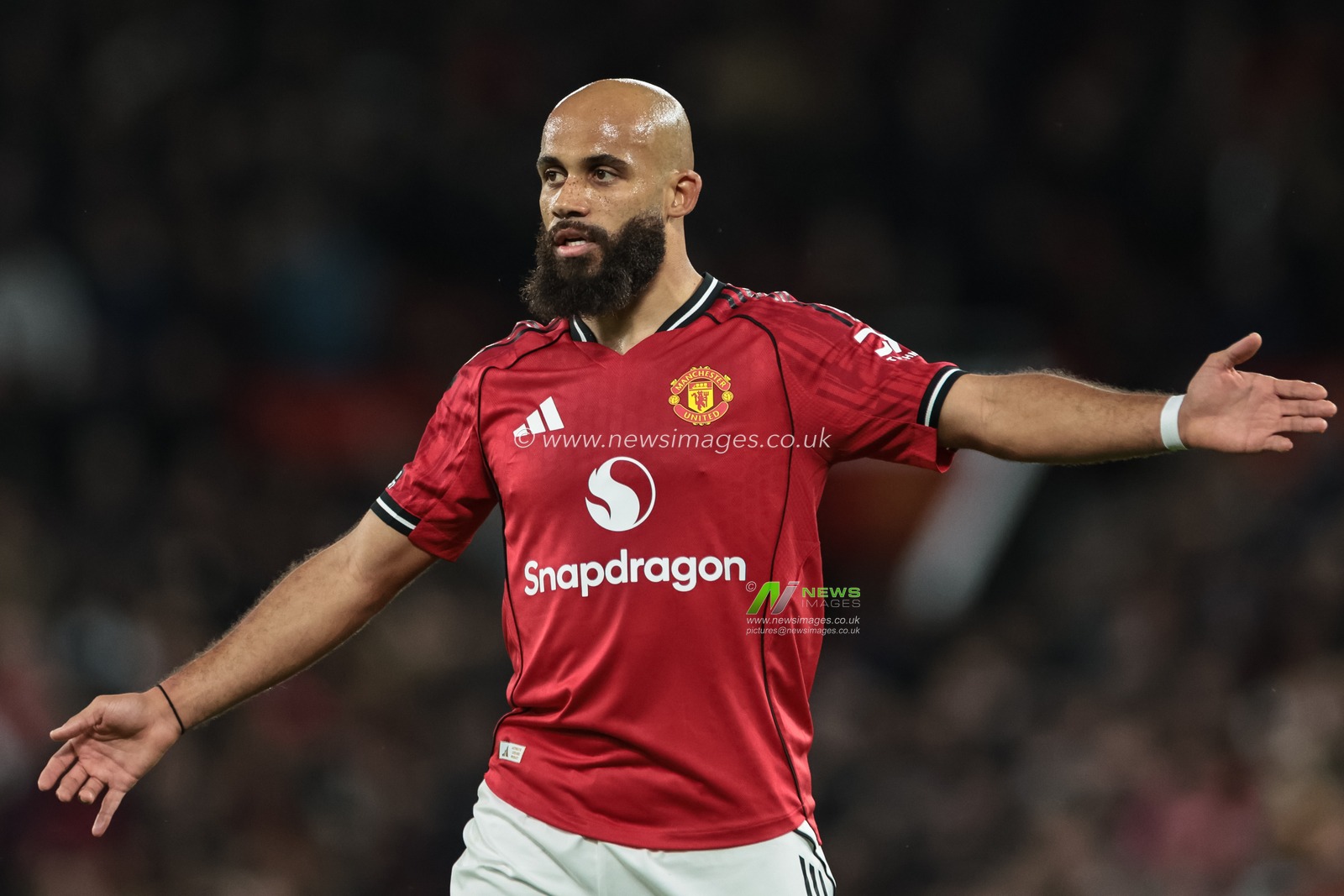 Bryan Mbeumo of Manchester United reacts during the Premier League match Manchester United vs Bournemouth at Old Trafford, Manchester, United Kingdom, 15th December 2025

(Photo by Mark Cosgrove/News Images)

*** GER AUT SUI OUT ***