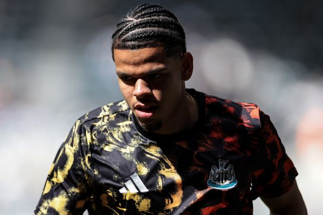 William Osula of Newcastle Untied in the pregame warmup session during the Premier League match Newcastle Untied vs Bournemouth at St. James's Park, Newcastle, United Kingdom on 18 April 2026

(Photo by Mark Cosgrove/News Images)