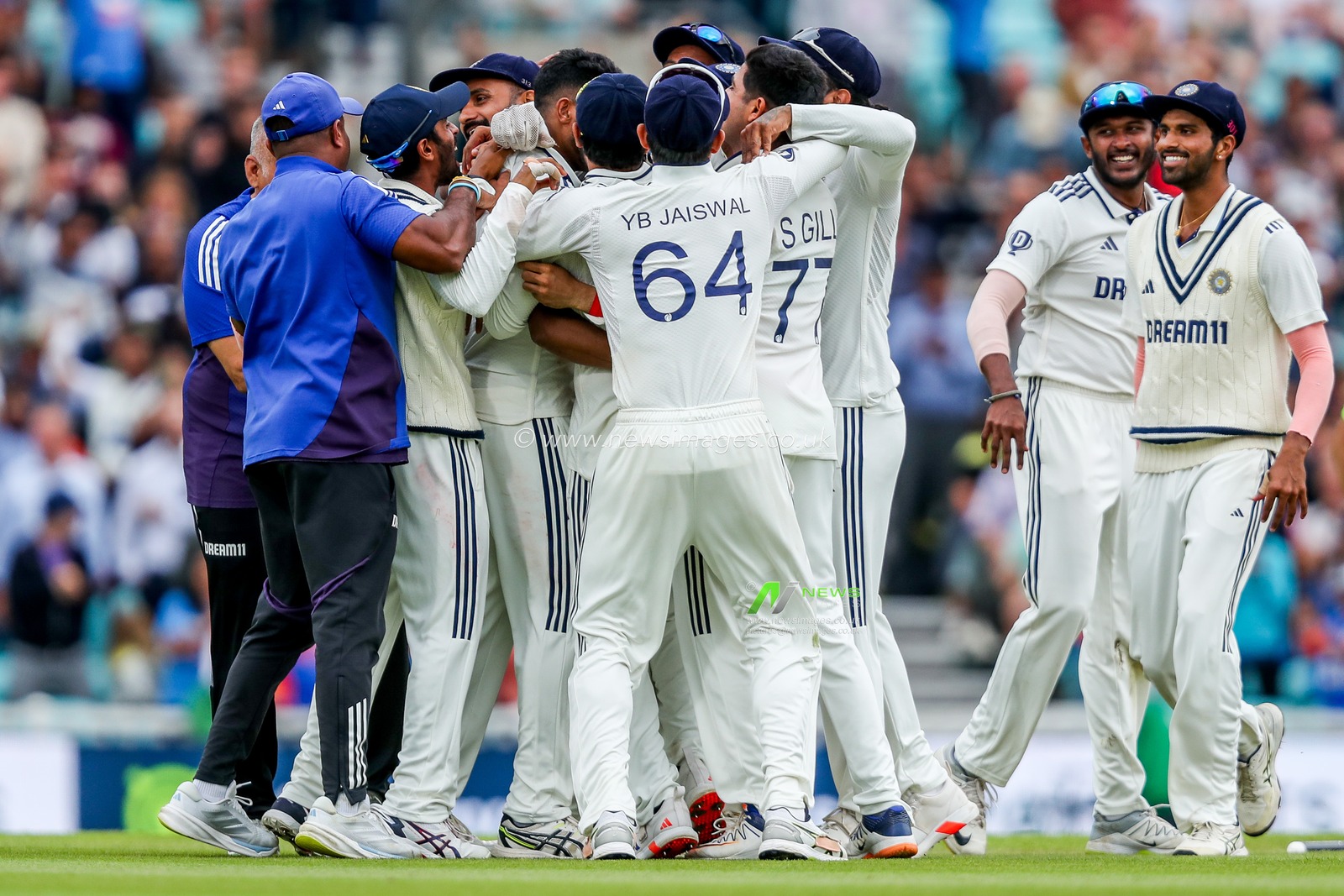 India celebrate as they draw the series during the 5th Rothesay Test Match day 5 England v India at The Kia Oval, London, United Kingdom, 4th August 2025

(Photo by Izzy Poles/News Images)