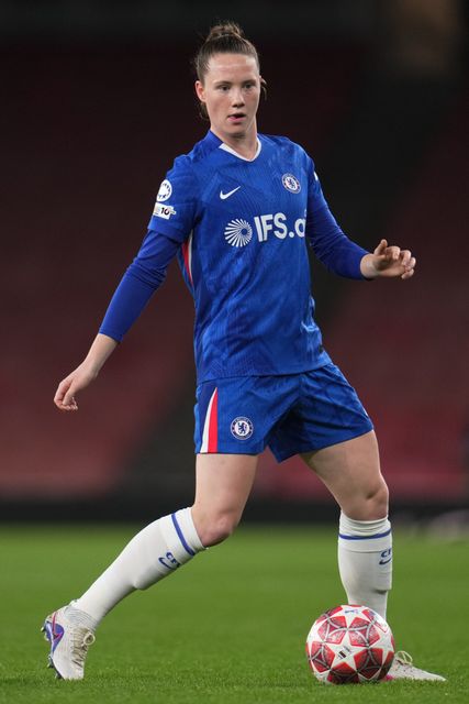 Veerle Buurman of Chelsea with the ball during the UEFA Women's Champions League Quarter-finals match Arsenal vs Chelsea at Arsenal Stadium, London, United Kingdom on 24 March 2026

(Photo by Harvey Murphy/News Images)
