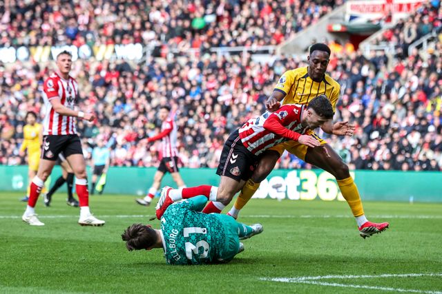 Sunderland goalkeeper Melker Ellborg collects the ball during the Premier League match Sunderland vs Brighton & Hove Albion at Stadium Of Light, Sunderland, United Kingdom on 14 March 2026

(Photo by Alfie Cosgrove/News Images)