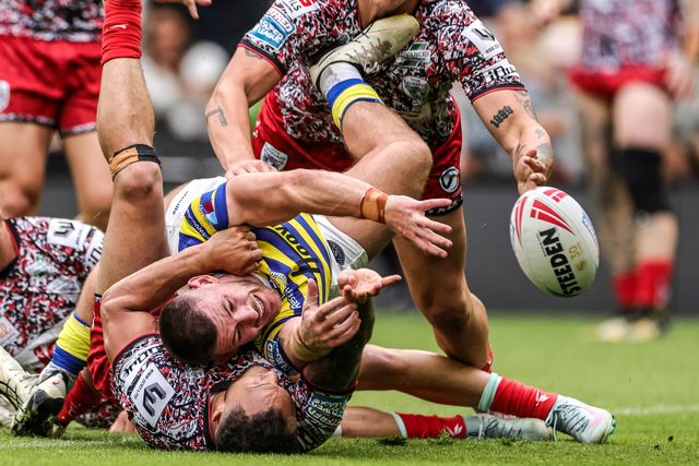 Danny Walker of Warrington Wolves drops the ball during the Betfred Super League round 20 match Leigh Leopards vs Warrington Wolves at Leigh Sports Village, Leigh, United Kingdom on 25 July 2026

(Photo by Alfie Cosgrove/News Images)