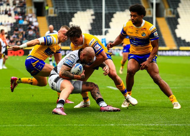 Zak Hardaker of Hull FC during the Betfred Super League Round 24 match Hull FC vs Leeds Rhinos at MKM Stadium, Hull, United Kingdom, 30th August 2025

(Photo by Richard Bierton/News Images)