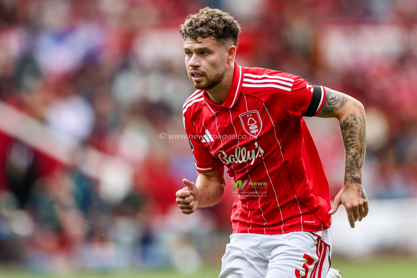Neco Williams of Nottingham Forest in action during the Premier League match Nottingham Forest vs Brentford at City Ground, Nottingham, United Kingdom, 17th August 2025

(Photo by Alfie Cosgrove/News Images)