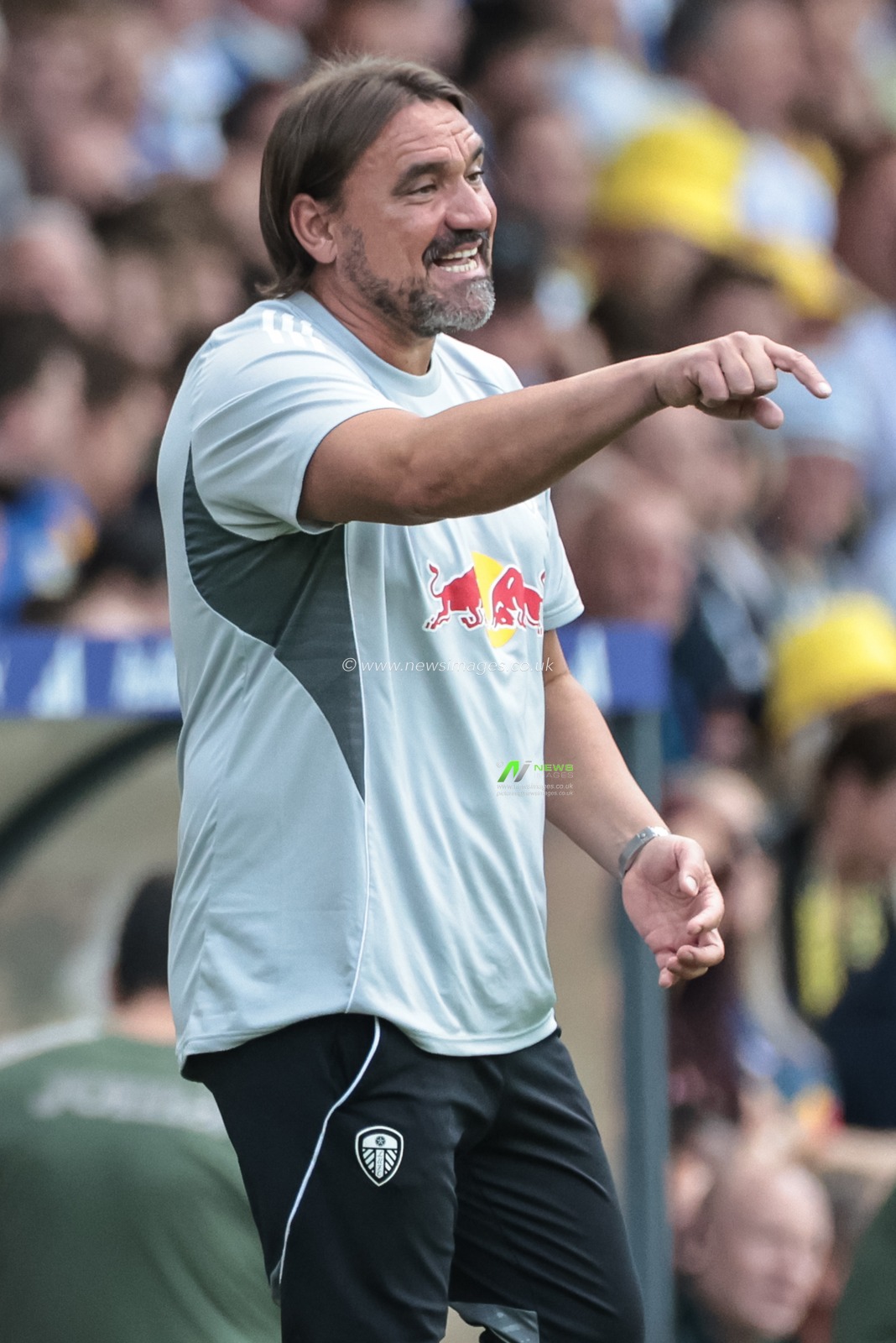 Daniel Farke manager of Leeds United gives his team instructions during the Pre-season friendly match Leeds United vs Villarreal at Elland Road, Leeds, United Kingdom, 2nd August 2025

(Photo by Mark Cosgrove/News Images)