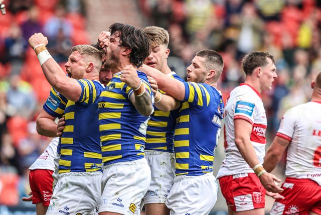 Ben Currie of Warrington Wolves celebrates his try during the Betfred Challenge Cup Semi-Finals match Warrington Wolves vs Hull KR at Eco-Power Stadium, Doncaster, United Kingdom on 10 May 2026

(Photo by Alfie Cosgrove/News Images)