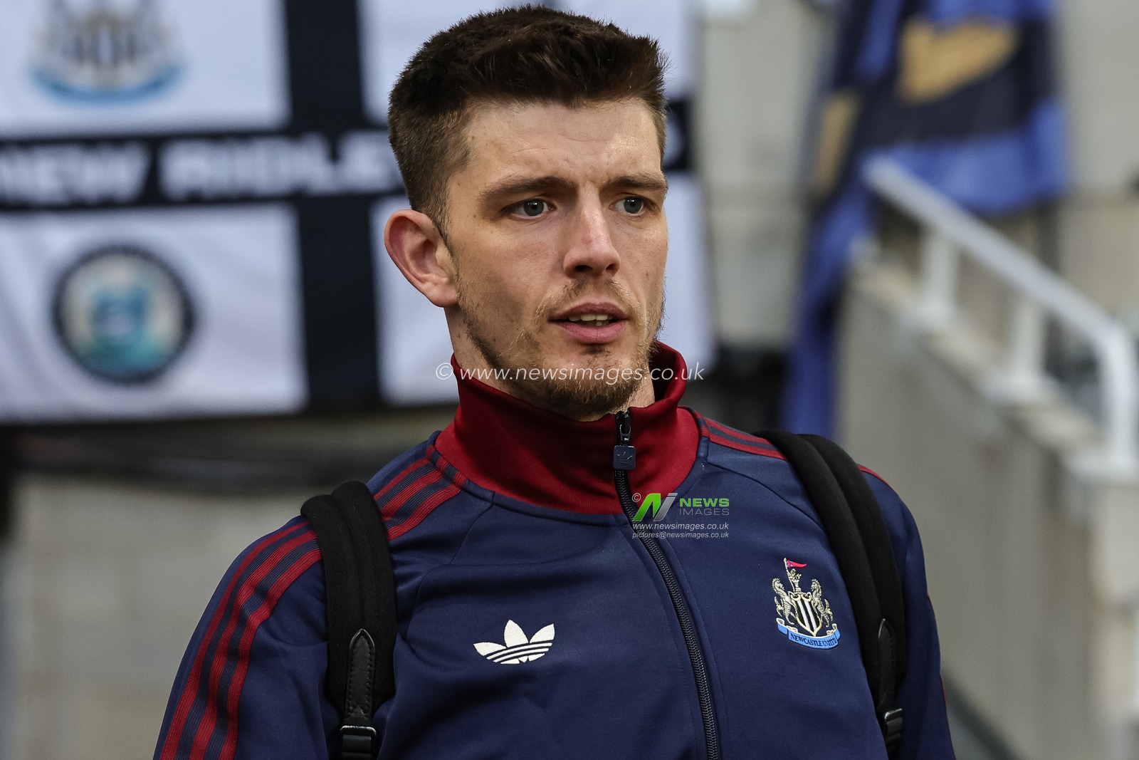 Newcastle Untied goalkeeper Nick Pope arrives during the UEFA Champions League Last 16 match Newcastle Untied vs Barcelona at St. James's Park, Newcastle, United Kingdom on 10 March 2026

(Photo by Mark Cosgrove/News Images)