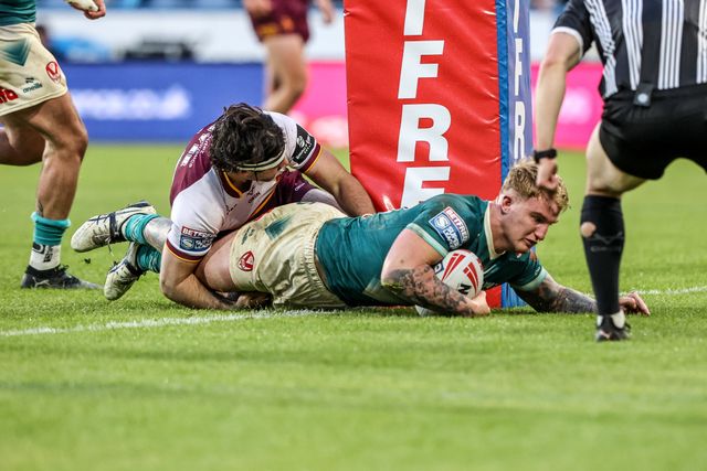 George Delaney of St Helens goes over for a try during the Betfred Super League round 11 match Huddersfield Giants vs St Helens at Accu Stadium, Huddersfield, United Kingdom on 14 May 2026

(Photo by Alfie Cosgrove/News Images)