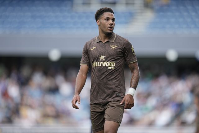 Myles Peart-Harris of Brentford during the Pre-season friendly match Queens Park Rangers vs Brentford at Kiyan Prince Foundation Stadium, London, United Kingdom, 2nd August 2025

(Photo by Harvey Murphy/News Images)