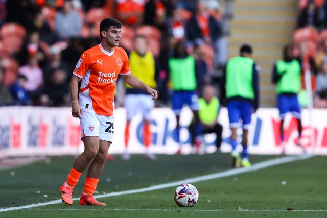 Rob Apter of Blackpool in action during the Sky Bet League 1 match Blackpool vs Bristol Rovers at Bloomfield Road, Blackpool, United Kingdom, 3rd May 2025

(Photo by Gareth Evans/News Images)