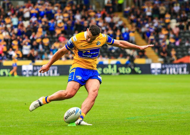 Jake Connor of Leeds Rhinos converts for a goal  during the Betfred Super League Round 24 match Hull FC vs Leeds Rhinos at MKM Stadium, Hull, United Kingdom, 30th August 2025

(Photo by Richard Bierton/News Images)