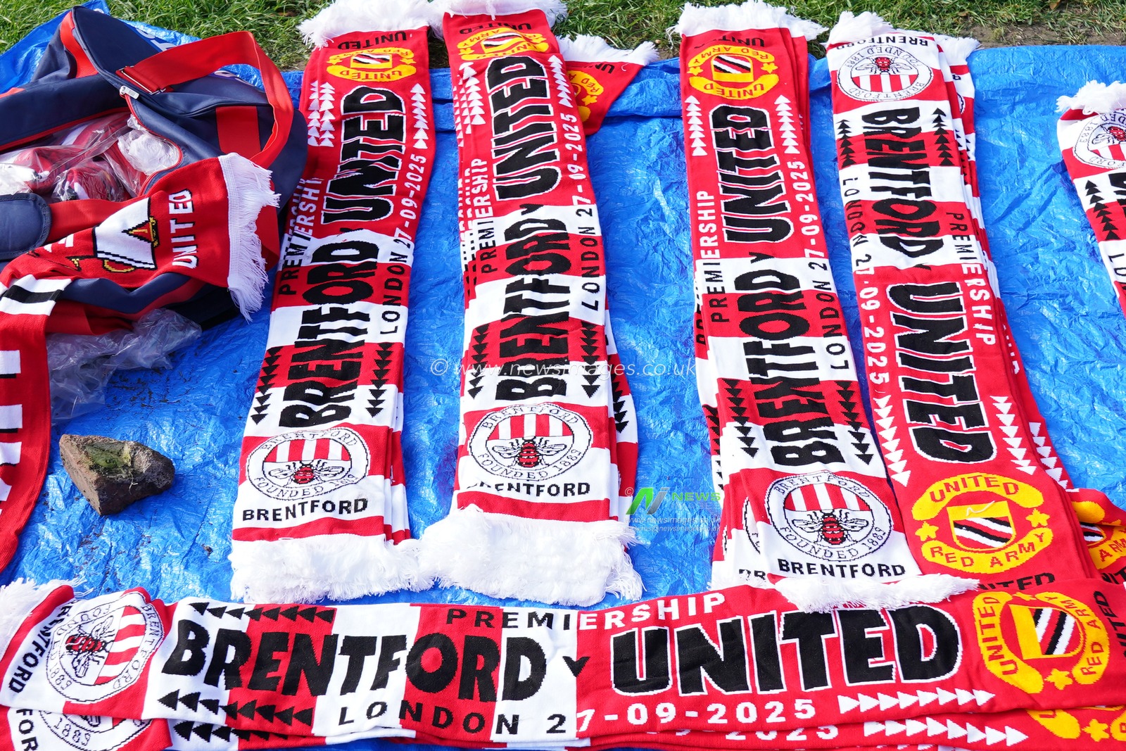 View of matchday half and half scarfs ahead of the Premier League match Brentford vs Manchester United at The Gtech Community Stadium, London, United Kingdom, 27th September 2025

(Photo by Harvey Murphy/News Images)