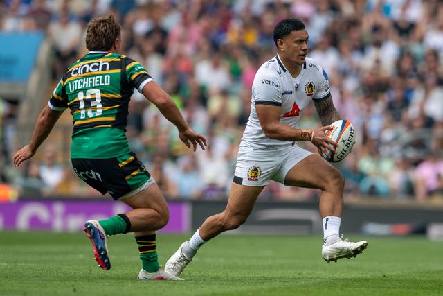 Len Ikitau of Exeter Chiefs runs with the ball during the Gallagher PREM Final match Northampton Saints vs Exeter Chiefs at Allianz Stadium, Twickenham, United Kingdom on 20 June 2026.

(Photo by Alex Williamson/News Images)
