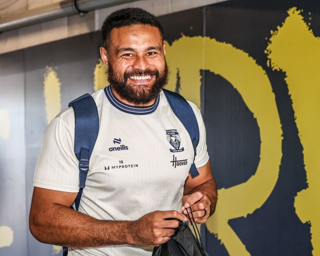 Toafofoa Sipley of Warrington Wolves arrives during the Betfred Super League round 12 match Warrington Wolves vs Bradford Bulls at The Halliwell Jones Stadium, Warrington, United Kingdom on 24 May 2026

(Photo by Alfie Cosgrove/News Images)