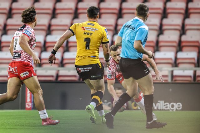 Frankie Halton of Leigh Leopards goes over for a try during the Betfred Super League round 25 match Leigh Leopards vs Castleford Tigers at Leigh Sports Village, Leigh, United Kingdom, 28th August 2025

(Photo by Alfie Cosgrove/News Images)