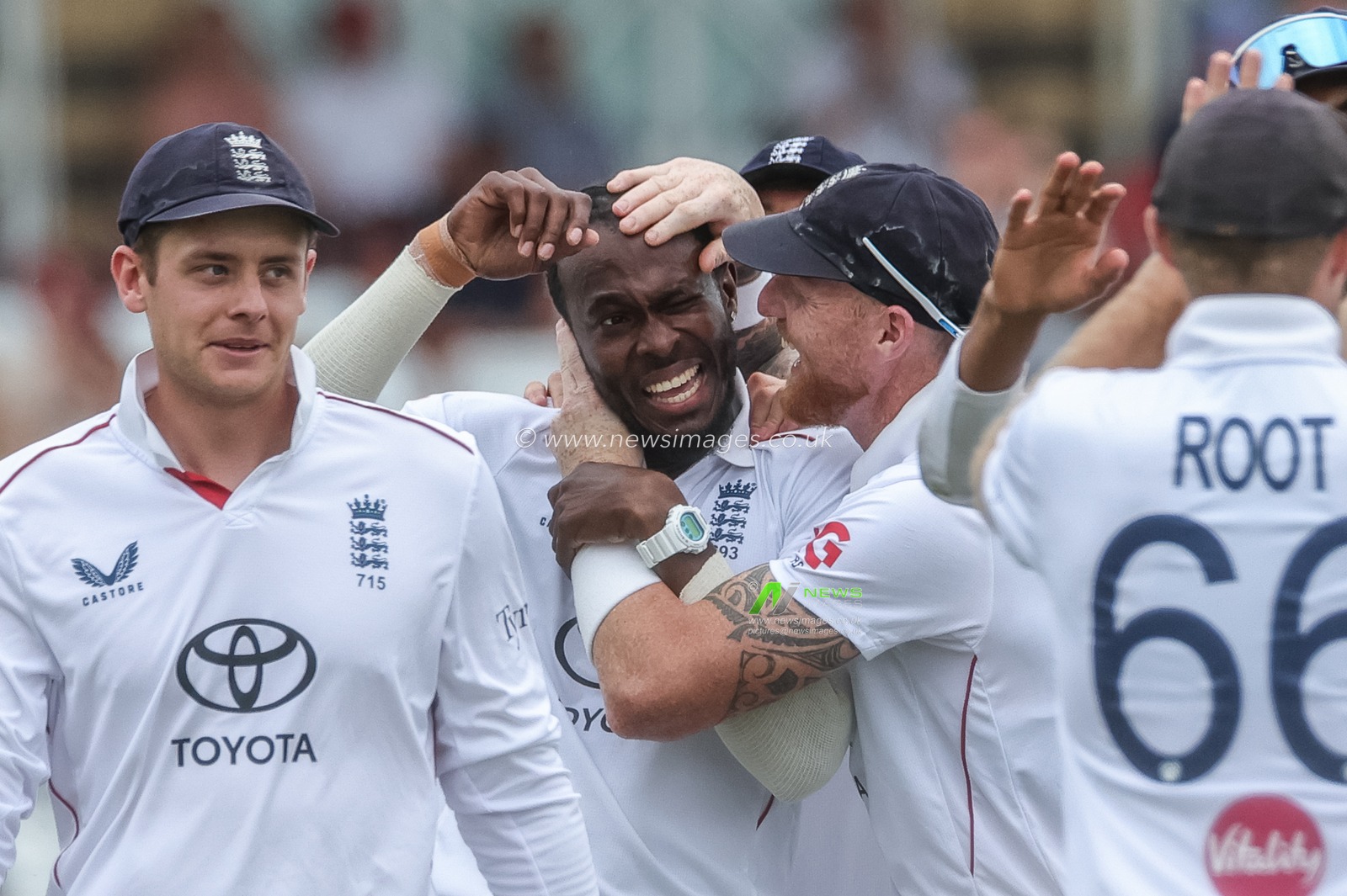England captain Ben Stokes accidentally pokes Jofra Archer of England in the eye as they celebrate the wicket of Devon Conway during the 3rd Rothesay Test Match Day 3 match England vs New Zealand at Trent Bridge, Nottingham, United Kingdom on 27 June 2026

(Photo by Mark Cosgrove/News Images)