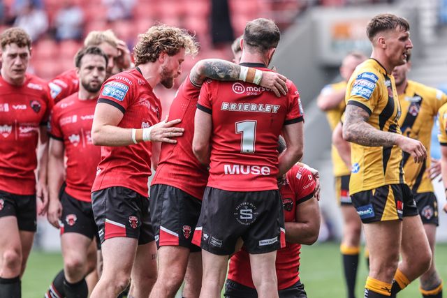 Esan Marsters of Salford Red Devils celebrates his try during the Betfred Super League Round 18 match Salford Red Devils vs Castleford Tigers at Salford Community Stadium, Eccles, United Kingdom, 13th July 2025

(Photo by Alfie Cosgrove/News Images)
