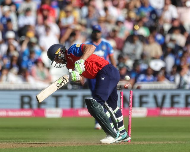 Jos Buttler of England is bowled out by Prince Yadav of India during the Third Vitality T20 International match England vs India at Trent Bridge, Nottingham, United Kingdom on 07 July 2026

(Photo by Mark Cosgrove/News Images)