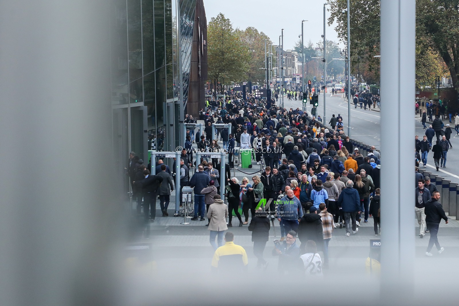 Fans arrive at Tottenham Hotspur Stadium prior to the Premier League match Tottenham Hotspur vs Ipswich Town at Tottenham Hotspur Stadium, London, United Kingdom, 10th November 2024

(Photo by Izzy Poles/News Images)
