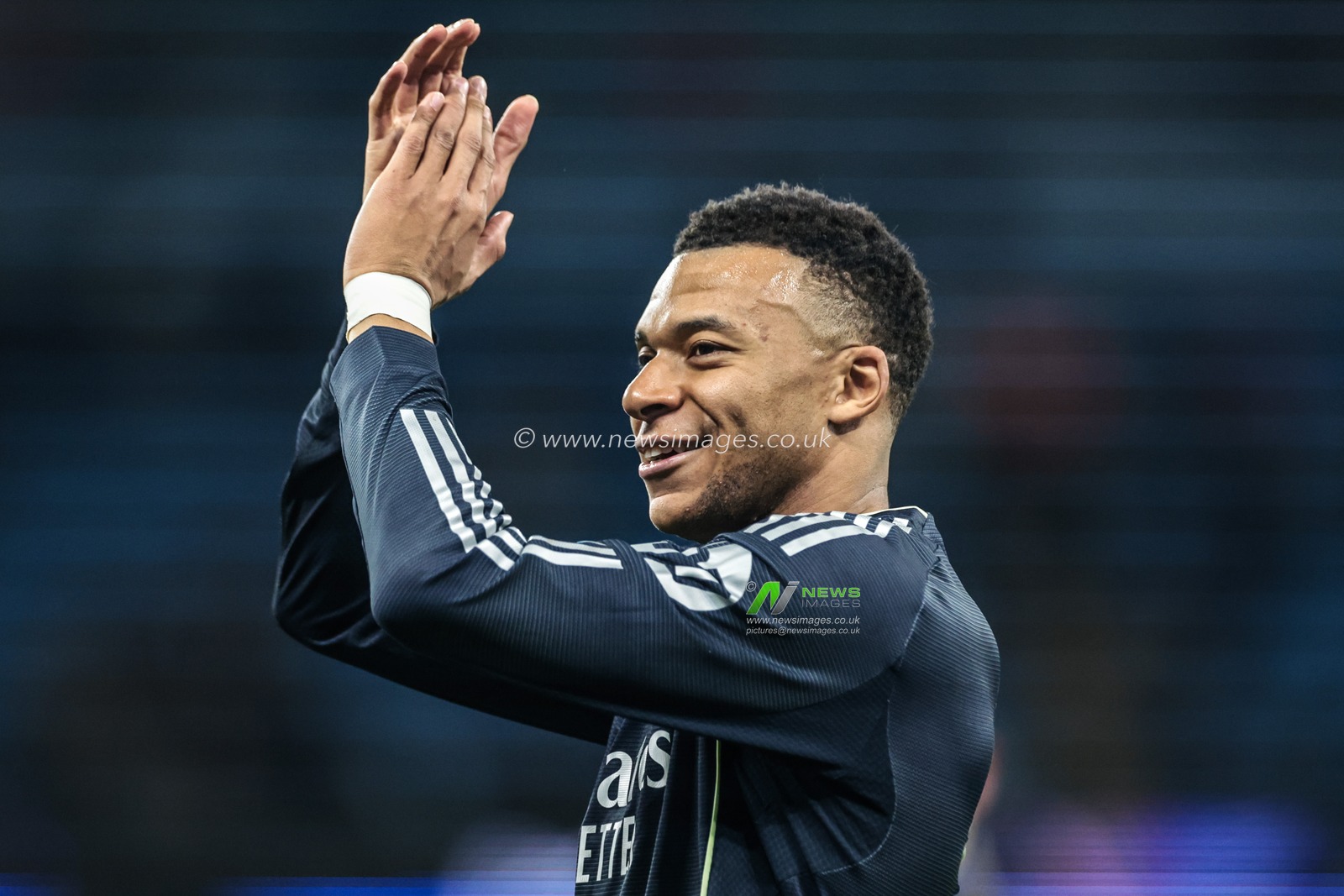 Kylian Mbappe of Real Madrid applauds the fans after the game during the UEFA Champions League last 16 second leg match Manchester City vs Real Madrid at The City of Manchester Stadium, Manchester, United Kingdom on 17 March 2026

(Photo by Mark Cosgrove/News Images)