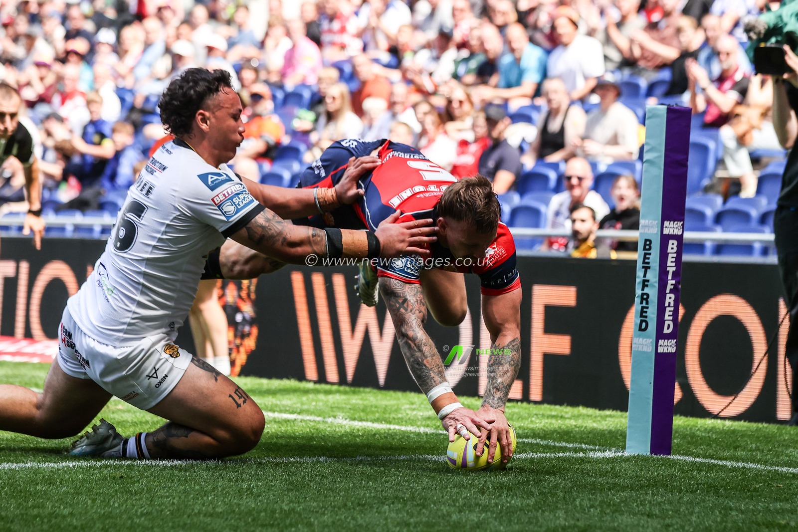 Tom Johnstone of Wakefield Trinity goes over for a try during the Betfred Super League Magic Weekend match Wakefield Trinity vs Castleford Tigers at Hill Dickinson Stadium, Liverpool, United Kingdom on 05 July 2026

(Photo by Alfie Cosgrove/News Images)