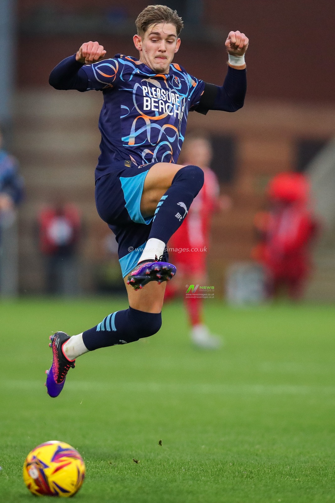 Dom Ballard of Blackpool in action during the Sky Bet League 1 match Leyton Orient vs Blackpool at Gaughan Group Stadium, London, United Kingdom, 9th November 2024

(Photo by Izzy Poles/News Images)