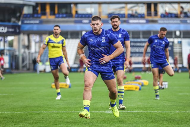 Danny Walker of Warrington Wolves in the pregame warmup session during the Betfred Super League Round 23 match Huddersfield Giants vs Warrington Wolves at Accu Stadium, Huddersfield, United Kingdom, 24th August 2025

(Photo by Alfie Cosgrove/News Images)