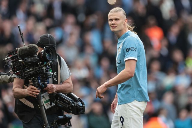 Erling Haaland of Manchester City celebrates the win during the Premier League match Manchester City vs Arsenal at Etihad Stadium, Manchester, United Kingdom on 19 April 2026

(Photo by Mark Cosgrove/News Images)