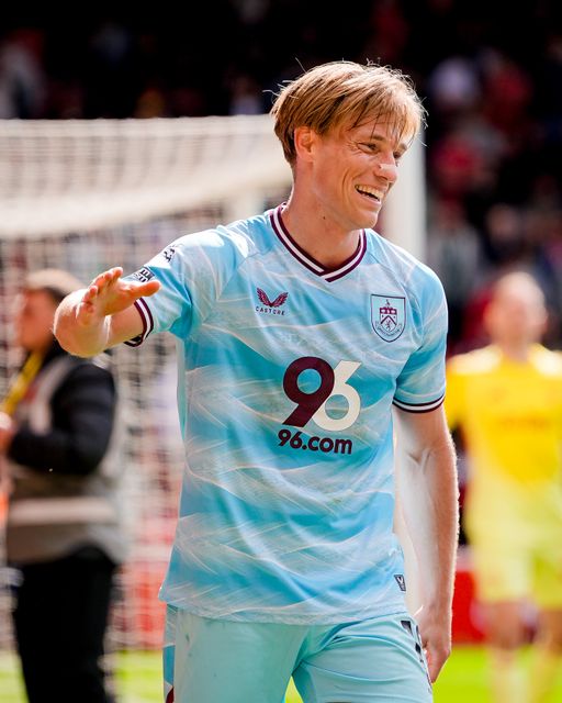 Zian Flemming of Burnley celebrates his goal to make it  0-1 during the Premier League match Nottingham Forest vs Burnley at City Ground, Nottingham, United Kingdom on 19 April 2026

(Photo by Maynard Manyowa/News Images)