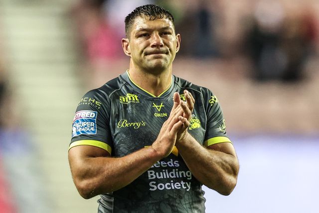 Ryan Hall of Leeds Rhinos applauds the fans after the game during the Betfred Super League round 11 match Wigan Warriors vs Leeds Rhinos at The Brick Community Stadium, Wigan, United Kingdom on 15 May 2026

(Photo by Alfie Cosgrove/News Images)