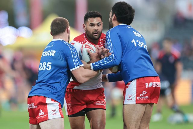 Rhyse Martin of Hull KR in the pre-game warm up during the Betfred Super League Round 24 match Hull KR vs St Helens at Sewell Group Craven Park, Kingston upon Hull, United Kingdom, 29th August 2025

(Photo by Mark Cosgrove/News Images)