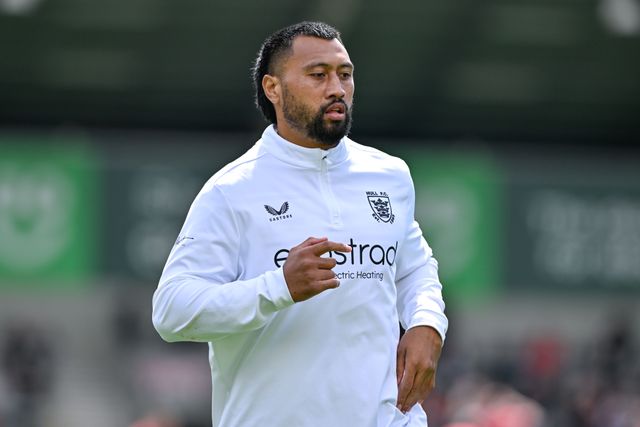 Ligi Sao Hull FC warms up ahead of the Betfred Super League Round 16 match Salford Red Devils vs Hull FC at Salford Community Stadium, Eccles, United Kingdom, 7th July 2024

(Photo by Cody Froggatt/News Images)
