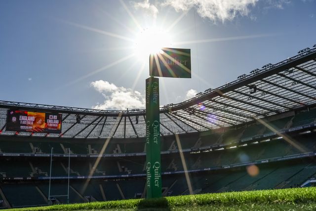 The sun bursts over the goal line marker  during the Quilter Nations Series 2025 match England vs Australia at Allianz Stadium, Twickenham, United Kingdom, 1st November 2025

(Photo by Mark Cosgrove/News Images)

*** GER AUT SUI OUT ***