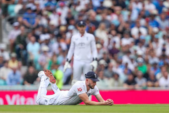 Gus Atkinson of England makes a catch during the 5th Rothesay Test Match Day 3 England vs India at The Kia Oval, London, United Kingdom, 2nd August 2025

(Photo by Izzy Poles/News Images)