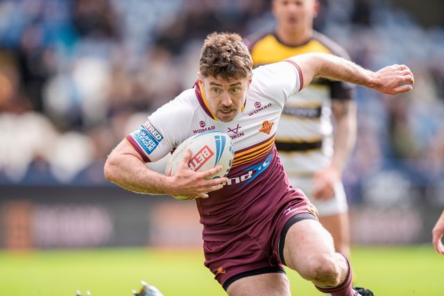 Adam Clune of Huddersfield Giants goes over for a try during the Betfred Super League round 7 match Huddersfield Giants vs York Knights at Accu Stadium, Huddersfield, United Kingdom on 04 April 2026

(Photo by Maynard Manyowa/News Images)