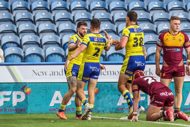 Connor Wrench of Warrington Wolves celebrates his goal to make it during the Betfred Super League Round 23 match Huddersfield Giants vs Warrington Wolves at Accu Stadium, Huddersfield, United Kingdom, 24th August 2025

(Photo by Alfie Cosgrove/News Images)