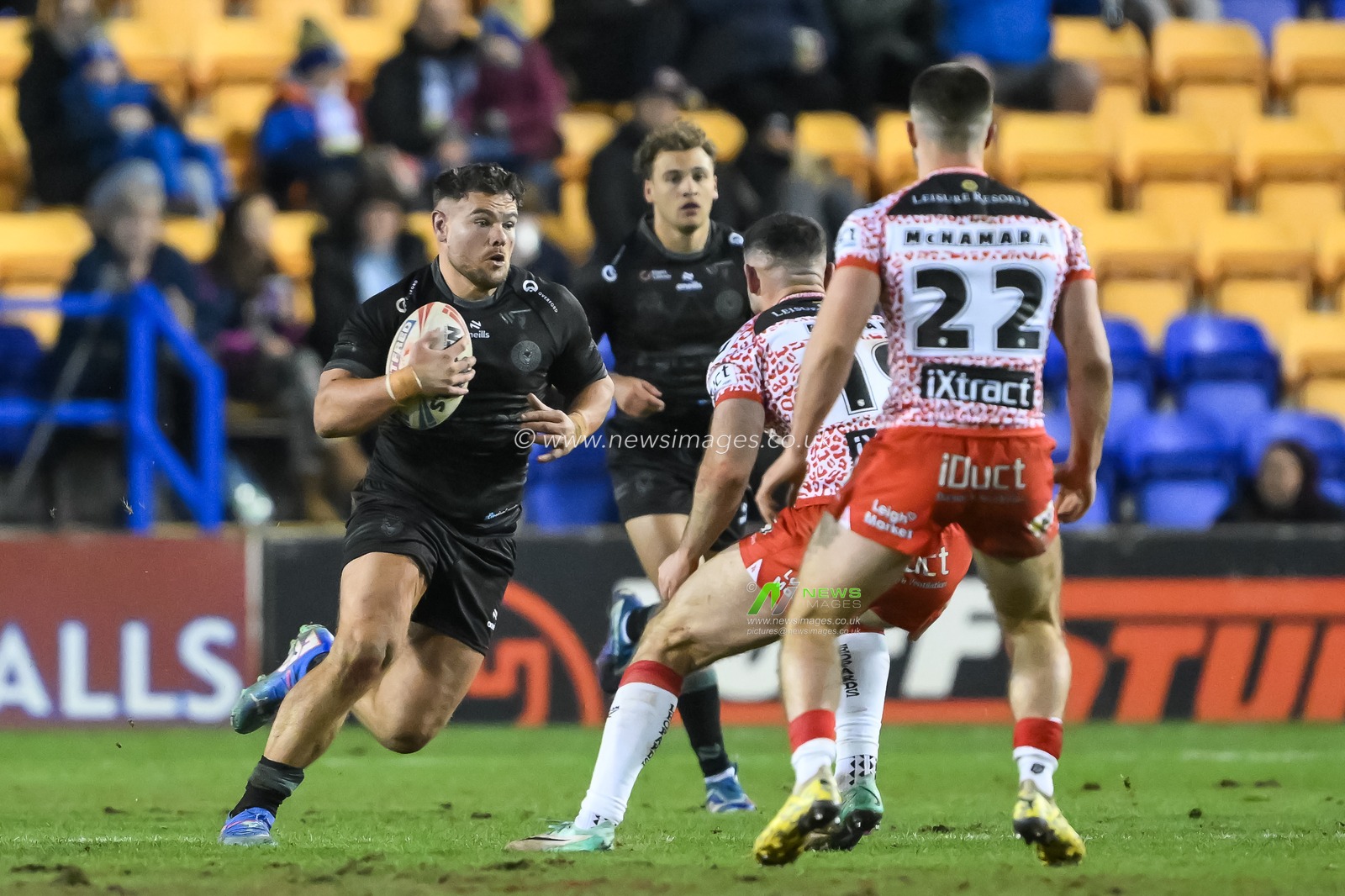 Joe Philbin of Warrington Wolves in action during the Toby King's Testimonial match Warrington Wolves vs Leigh Leopards at Halliwell Jones Stadium, Warrington, United Kingdom, 1st February 2025

(Photo by Craig Thomas/News Images)