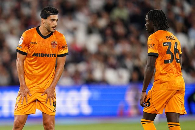 Raul Jimenez of Wolverhampton Wanderers and Mateus Mane of Wolverhampton Wanderers during the Sky Bet Championship match West Ham United vs Wolverhampton Wanderers at London Stadium, London, United Kingdom on 01 September 2026

(Photo by Harvey Murphy/News Images)