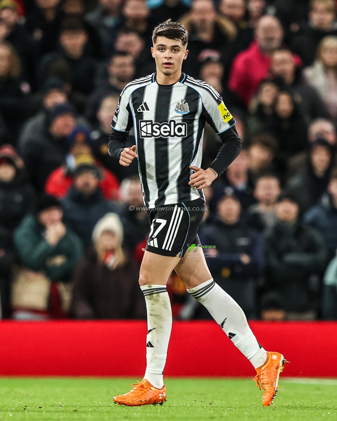 Lewis Miley of Newcastle United during the Premier League match Manchester United vs Newcastle United at Old Trafford, Manchester, United Kingdom, 26th December 2025

(Photo by Alfie Cosgrove/News Images)

*** GER AUT SUI OUT ***