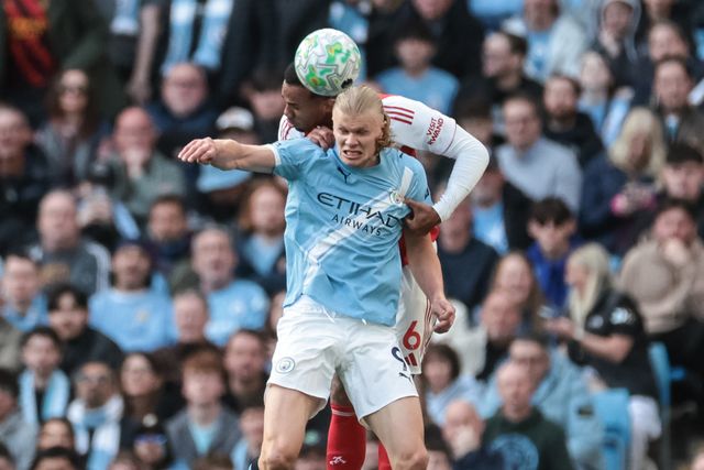 Erling Haaland of Manchester City and Gabriel of Arsenal battle for the ball during the Premier League match Manchester City vs Arsenal at Etihad Stadium, Manchester, United Kingdom on 19 April 2026

(Photo by Mark Cosgrove/News Images)