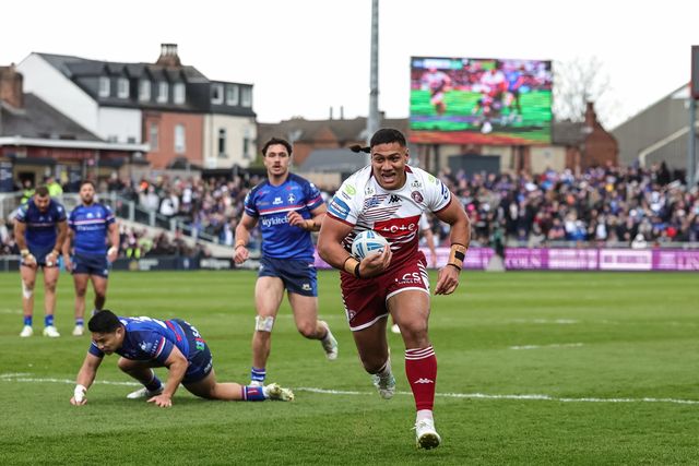Patrick Mago of Wigan Warriors goes over for a try during the Betfred Challenge Cup Quarter Final match Wakefield Trinity vs Wigan Warriors at DIY Kitchens Stadium, Wakefield, United Kingdom on 12 April 2026

(Photo by Mark Cosgrove/News Images)