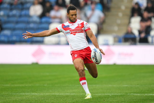 Moses Mbye of St. Helens kicks down field during the Betfred Super League Round 24 match Huddersfield Giants vs St Helens at John Smith's Stadium, Huddersfield, United Kingdom, 1st September 2024

(Photo by Craig Thomas/News Images)
