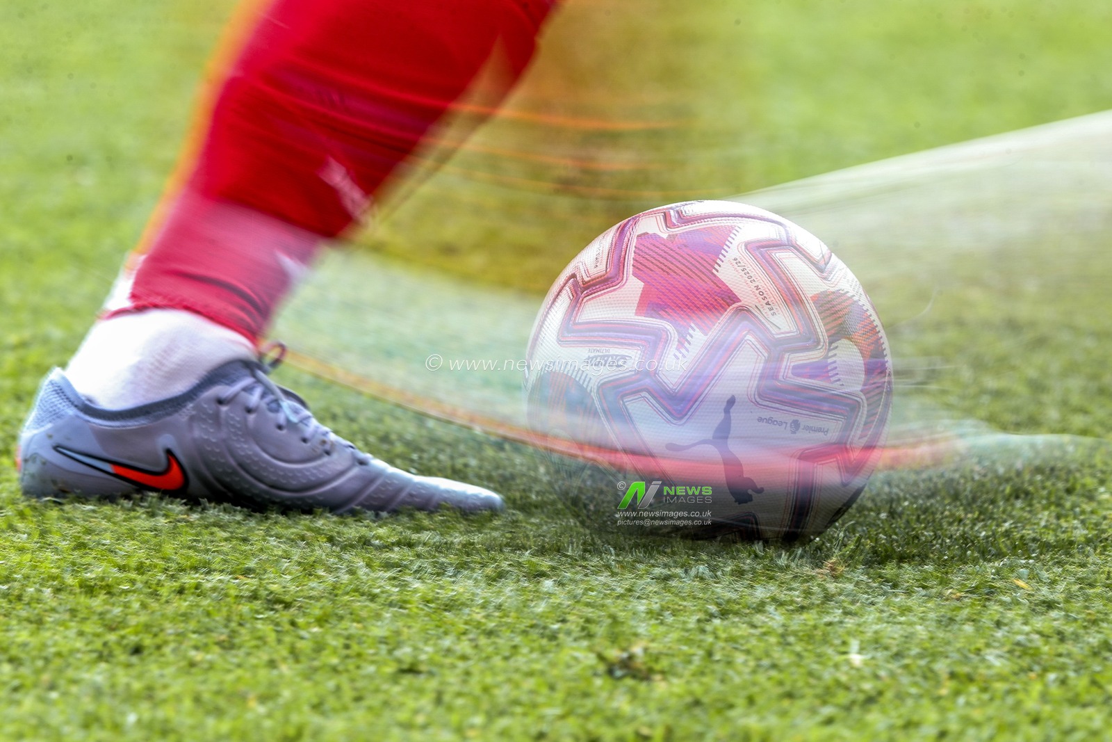 The Puma Orbita Match Premier League Brilliance Football in action during the Premier League match Nottingham Forest vs Brentford at City Ground, Nottingham, United Kingdom, 17th August 2025

(Photo by Alfie Cosgrove/News Images)